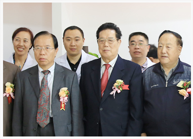 1686620815385849.jpg 四川肛肠医院专家团队 - 副本.jpg