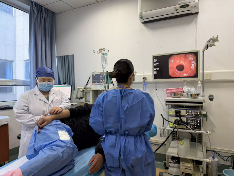 组织夹是什么胃肠镜术后胃里多了“小钛夹”，留在身体里安不安全、还用不用取出来？燕达医院消化科一文说清楚_https://www.jmylbn.com_新闻资讯_第1张