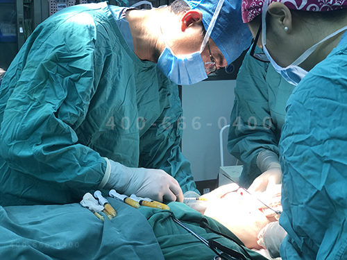 手术照片1.jpg